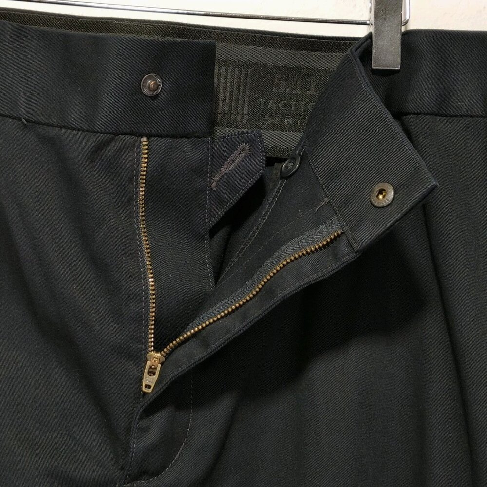 5.11 Tactical Series Black Cargo Pants Men's Size 48 x 31 - Picture 4 of 10